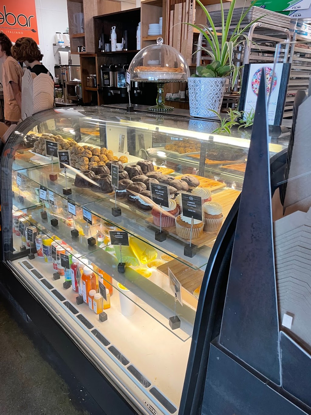 Coffeebar Bakery | bakery | 12047 Donner Pass Rd, Truckee, CA 96161, USA | 5305877707 OR +1 530-587-7707