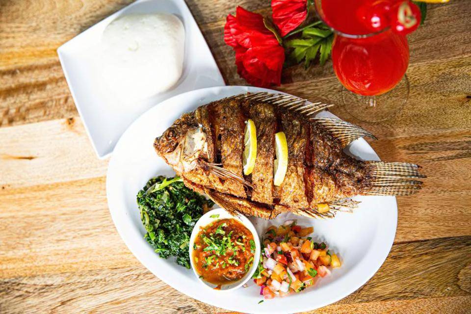 On Tap Brew And Bistro | restaurant | 29100 Pacific Hwy S #11, Federal Way, WA 98003, USA | 2062126856 OR +1 206-212-6856