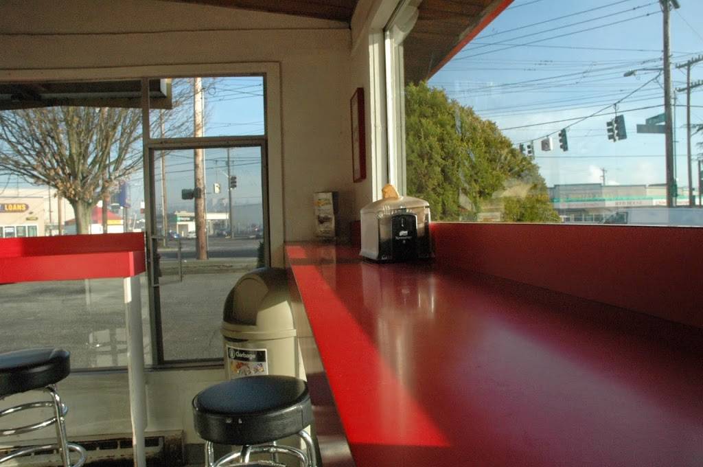 Matts Famous Chili Dogs | restaurant | 6615 E Marginal Way S, Seattle, WA 98108, USA | 2067680418 OR +1 206-768-0418