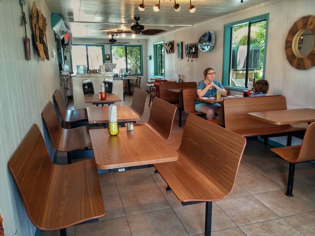 Island Pho & Grill | restaurant | 4205 Pine Island Rd, Matlacha, FL 33993, USA | 2395584007 OR +1 239-558-4007