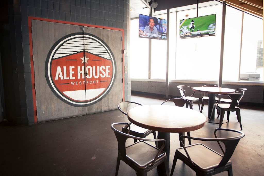 Westport Ale House | restaurant | 4128 Broadway Blvd, Kansas City, MO 64111, USA | 8167565277 OR +1 816-756-5277