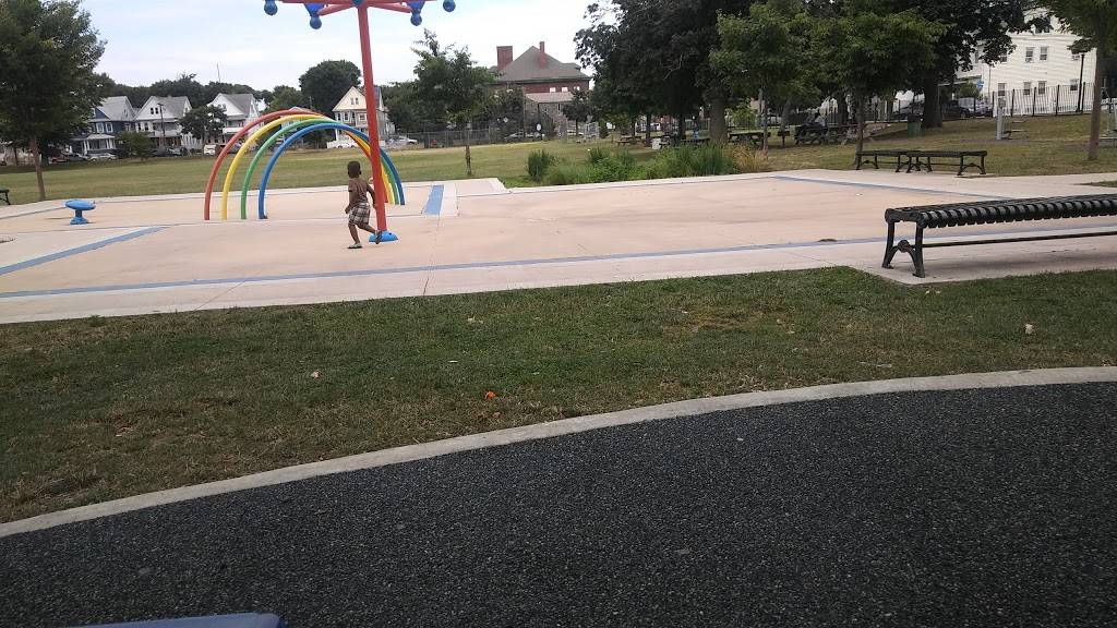 Jewels Jamaican Cuisine | restaurant | 175 Jefferson St, Bridgeport, CT 06607, USA | 2032758612 OR +1 203-275-8612