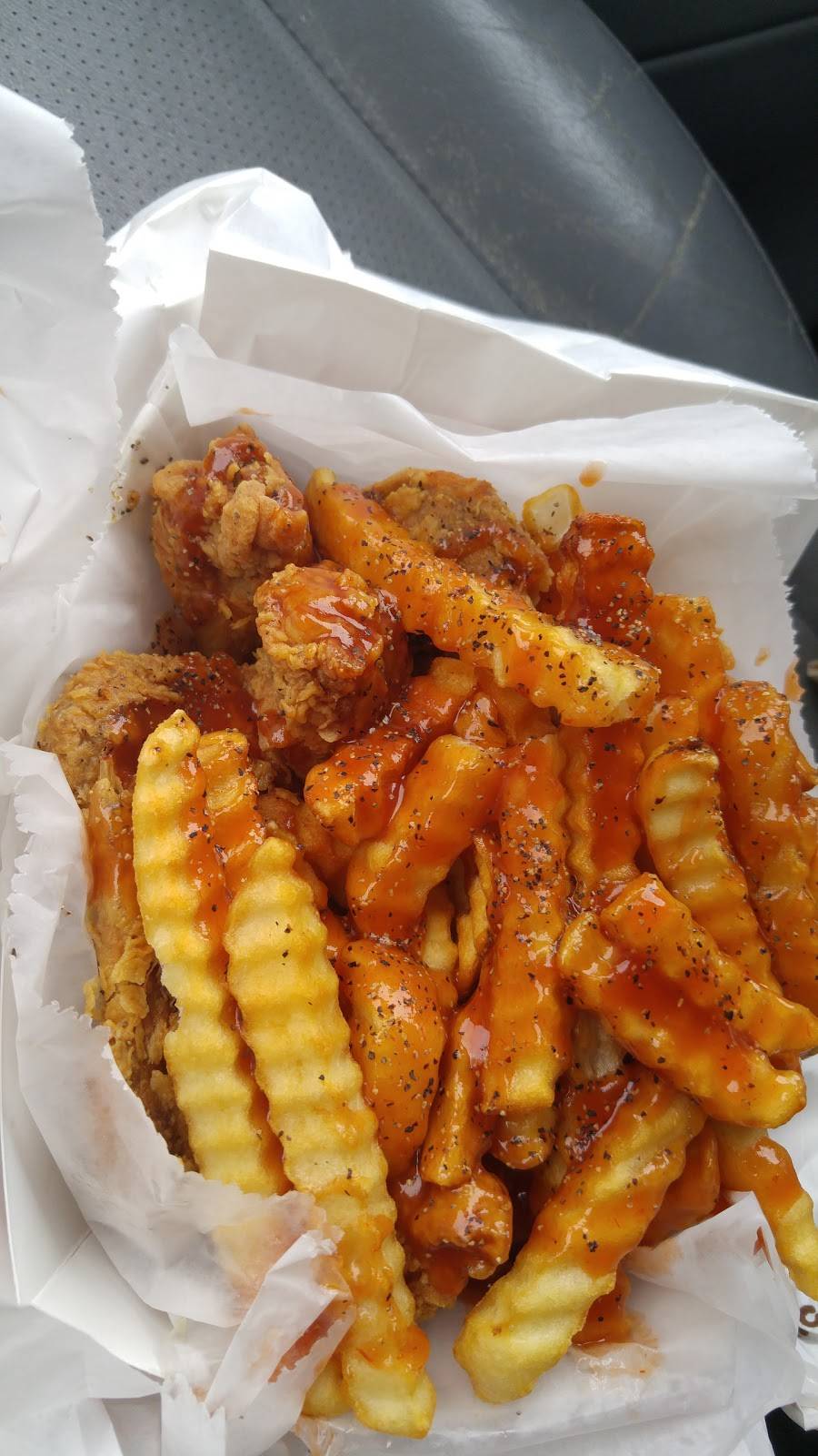 The Chicken Shack | restaurant | 7920 S Western Ave, Chicago, IL 60620, USA | 7737784500 OR +1 773-778-4500