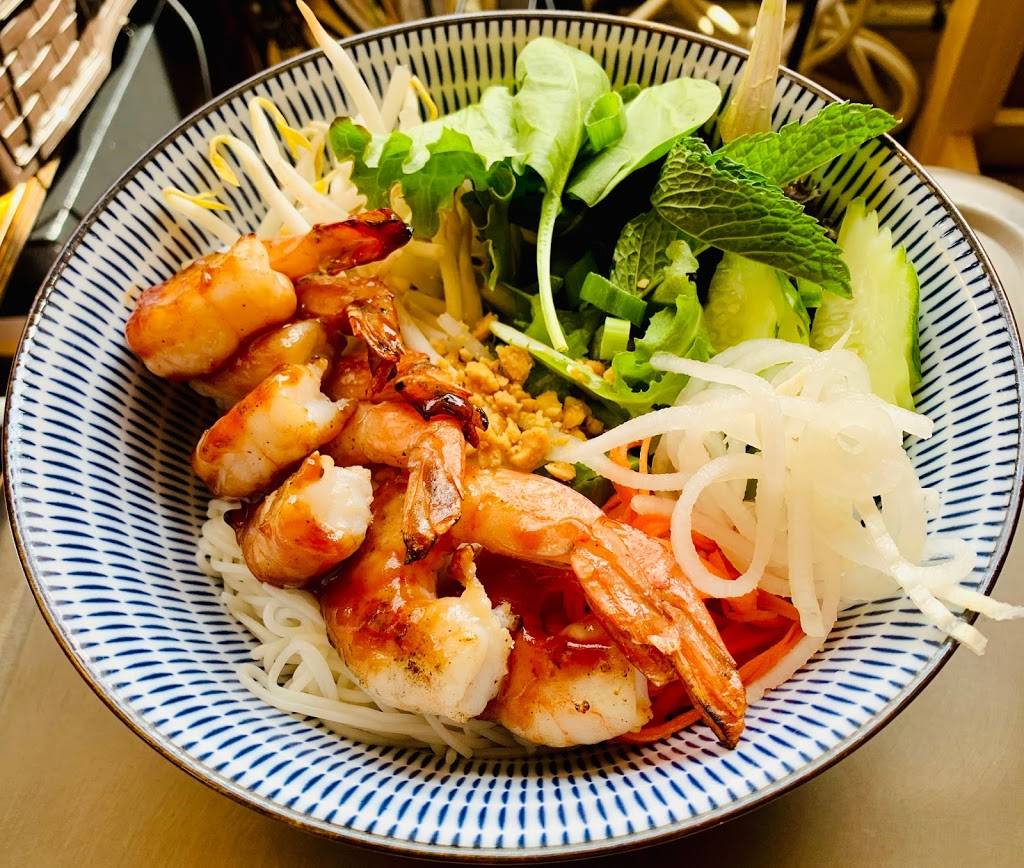 Stang Thai | restaurant | 3019 Fort Hamilton Pkwy, Brooklyn, NY 11218, USA | 7184366932 OR +1 718-436-6932