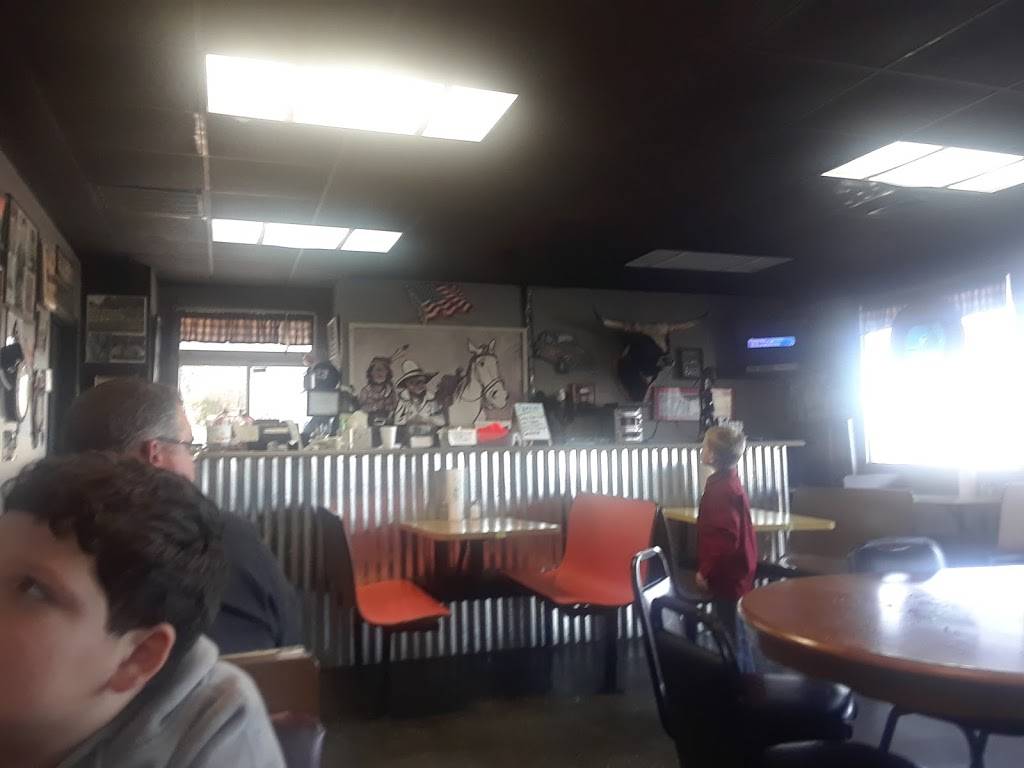 Mustang Country Cafe | restaurant | 412 E Main St, Loretto, TN 38469, USA | 9318535303 OR +1 931-853-5303