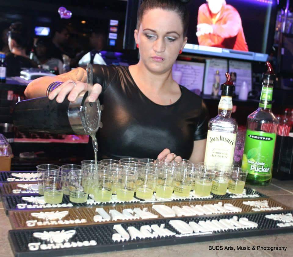 Mynt Lounge Bistro | restaurant | 2732 Decker Blvd, Columbia, SC 29206, USA | 8035216135 OR +1 803-521-6135