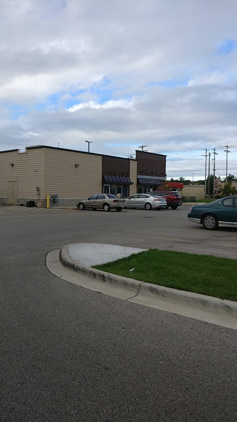 Tim Hortons | restaurant | 3334 Henry St, Norton Shores, MI 49441, USA | 2313456485 OR +1 231-345-6485