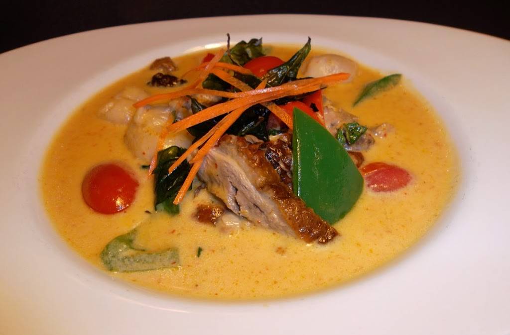 Thai House Cuisine 2 | restaurant | 261 Lakeshore Rd E, Mississauga, ON L5G 1G8, Canada | 9059906888 OR +1 905-990-6888