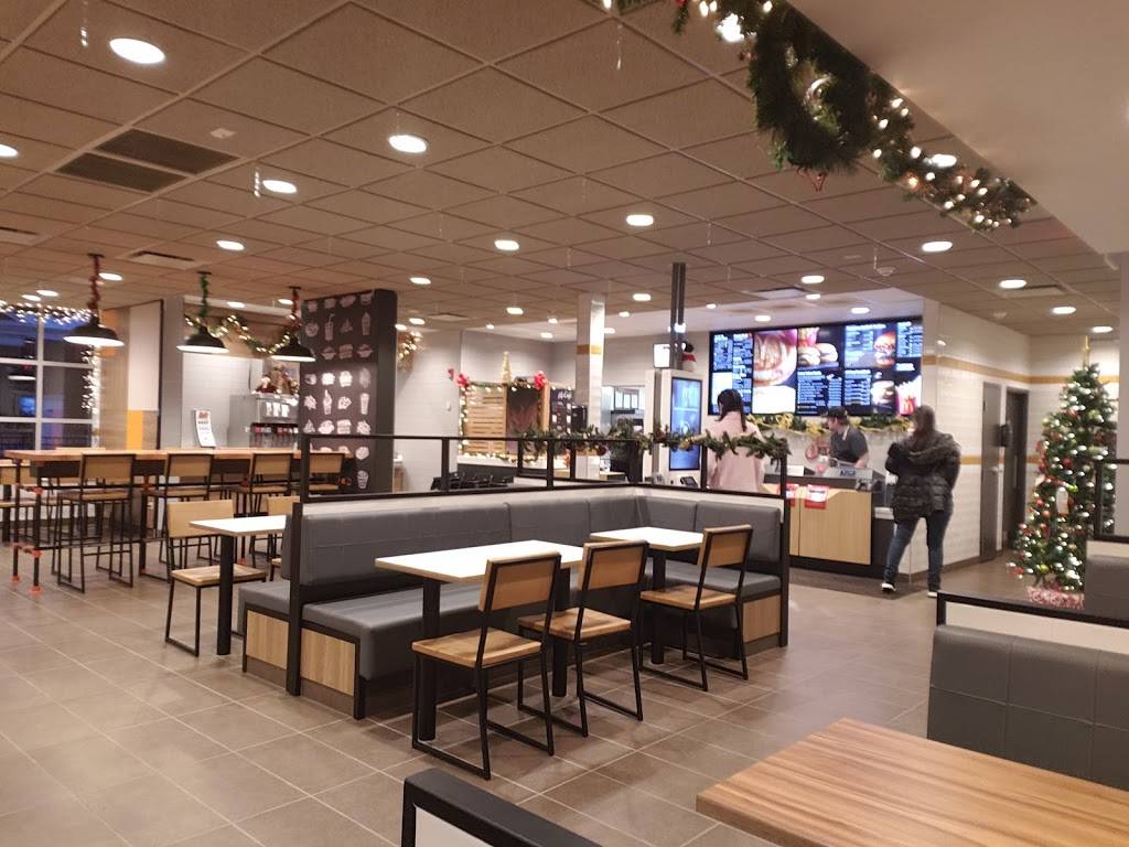 McDonalds | cafe | 40w225 IL-64, St. Charles, IL 60175, USA | 6305872671 OR +1 630-587-2671