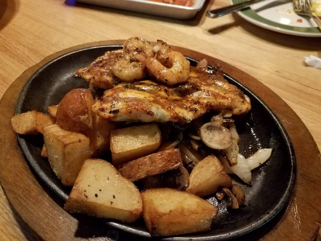 Applebees Grill + Bar | restaurant | 100 Westgate Center Dr, Hadley, MA 01035, USA | 4132535799 OR +1 413-253-5799