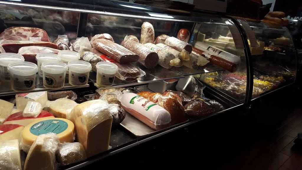 Marisa’s Italian Deli | meal takeaway | 5225 Canyon Crest Dr #20, Riverside, CA 92507, USA | 9517883899 OR +1 951-788-3899