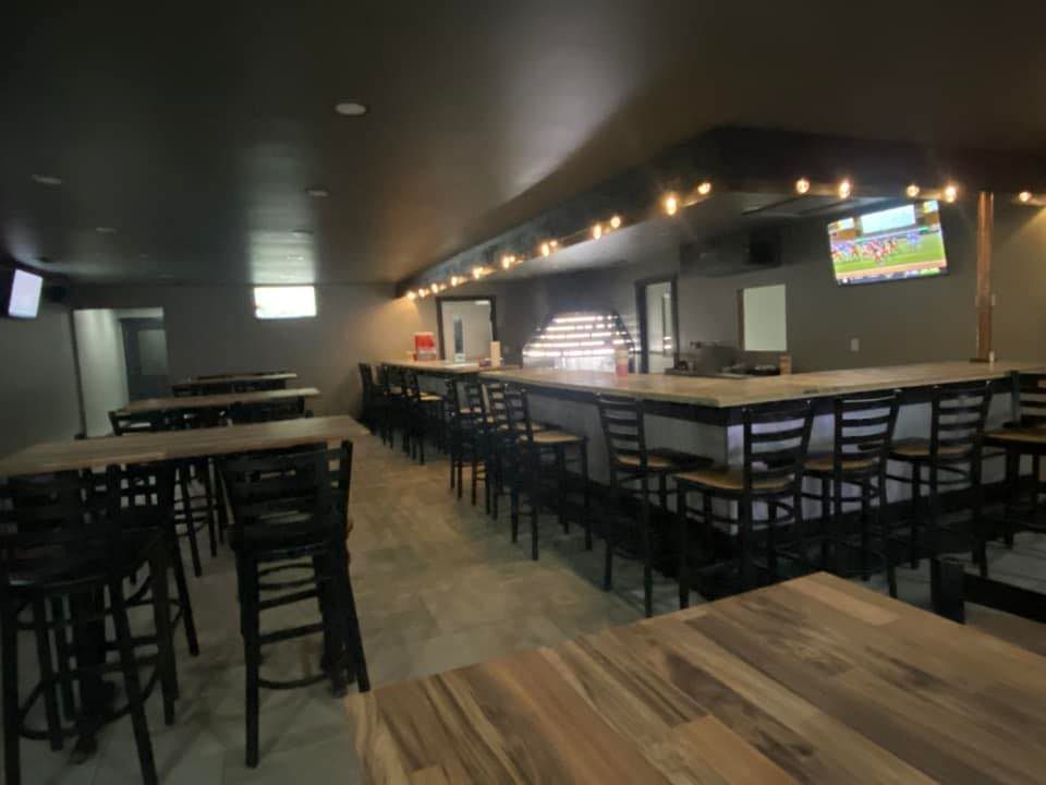 AJs Grindstone Restaurant & Bar | restaurant | 960 N Sturgeon St, Montgomery City, MO 63361, USA | 5735743288 OR +1 573-574-3288