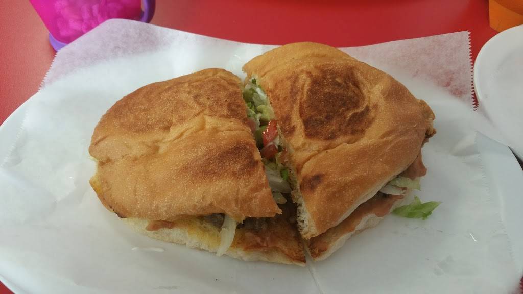 Los Dos Potrillos Mexican Restaurant | restaurant | 614 N State St, Bunnell, FL 32110, USA | 3864374078 OR +1 386-437-4078