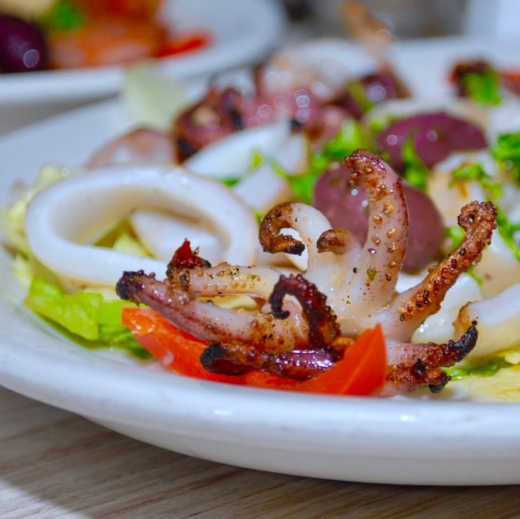 La Cabane | restaurant | 3872 Boul St-Laurent, Montréal, QC H2W 1Y2, Canada | 5148437283 OR +1 514-843-7283