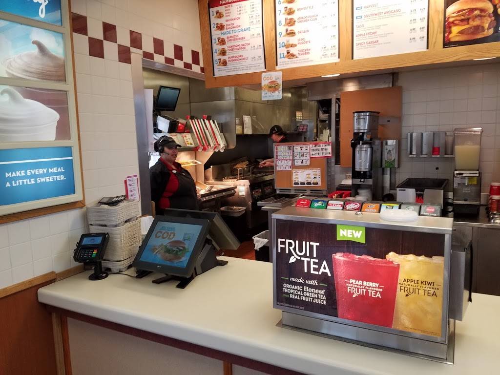 Wendys | restaurant | 30 Chestnut Hill Plaza, Newark, DE 19713, USA | 3023694245 OR +1 302-369-4245