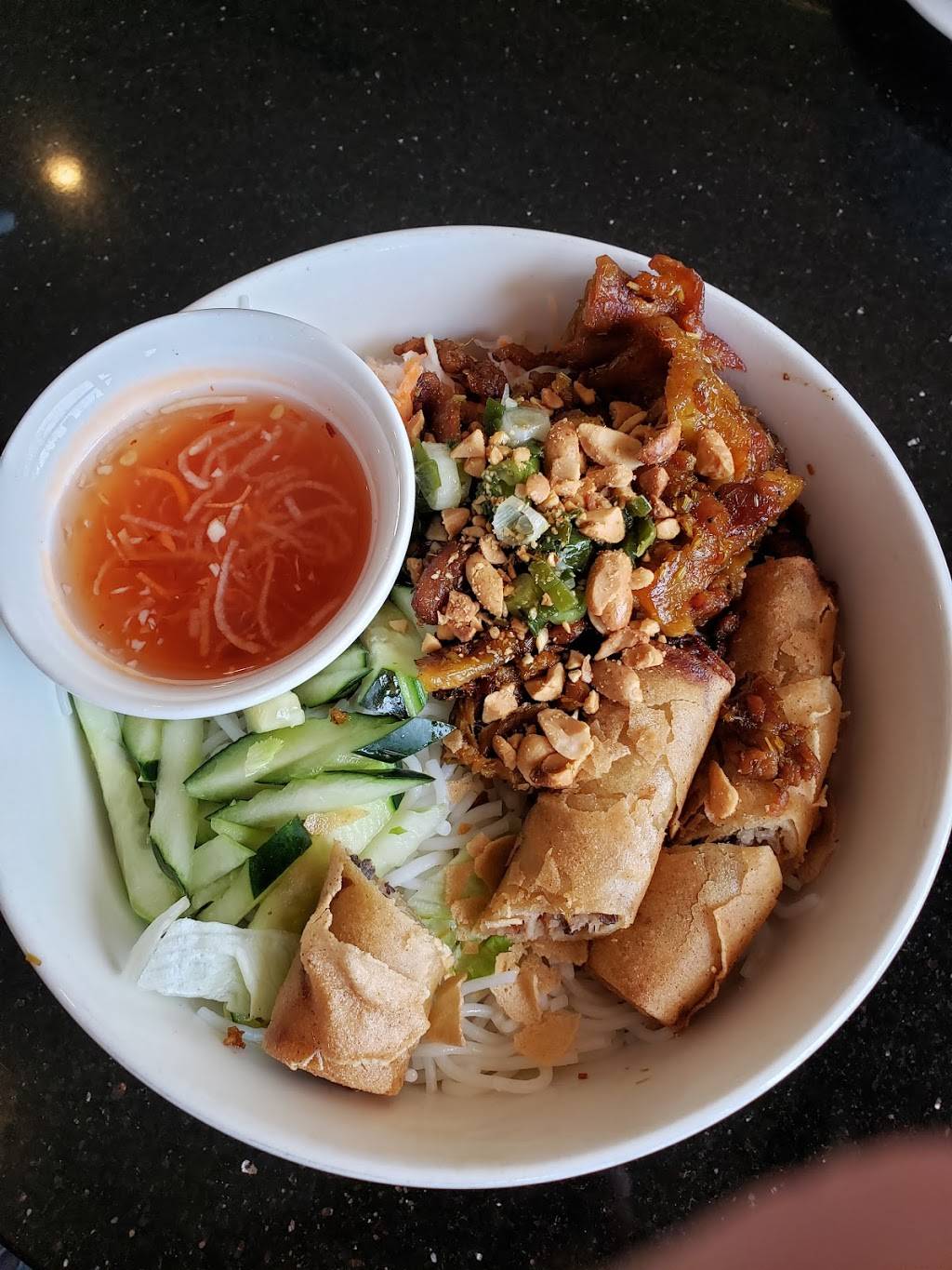 Phở Vu | restaurant | 34260 Monterey Ave, Palm Desert, CA 92211, USA | 7603241888 OR +1 760-324-1888