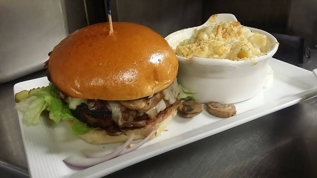 J Brians Pub & Grille | restaurant | 615 S Union St, Lawrence, MA 01843, USA | 9786879321 OR +1 978-687-9321