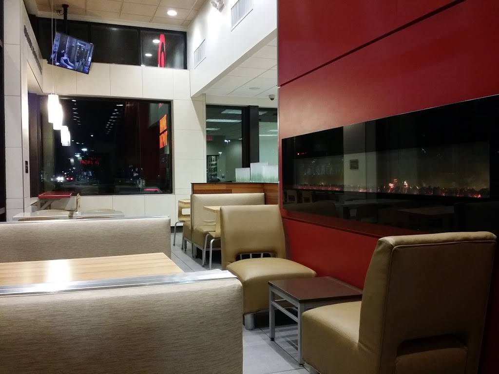 Wendys | restaurant | 6585 W Grand Ave, Gurnee, IL 60031, USA | 8478558700 OR +1 847-855-8700