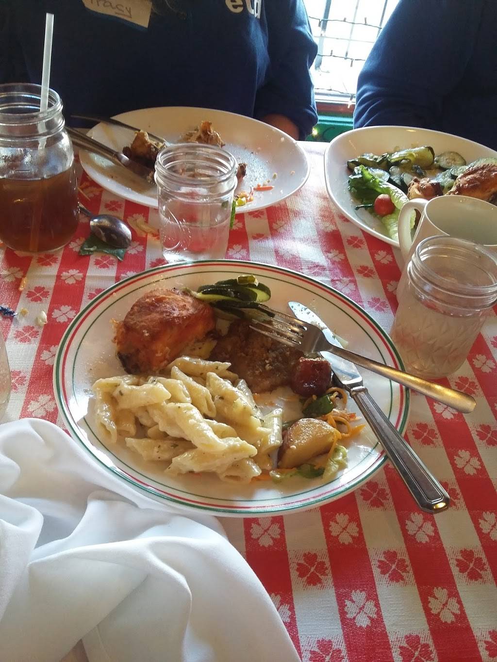 Genittis Hole-in-the-wall | restaurant | 108 E Main St, Northville, MI 48167, USA | 2483490522 OR +1 248-349-0522