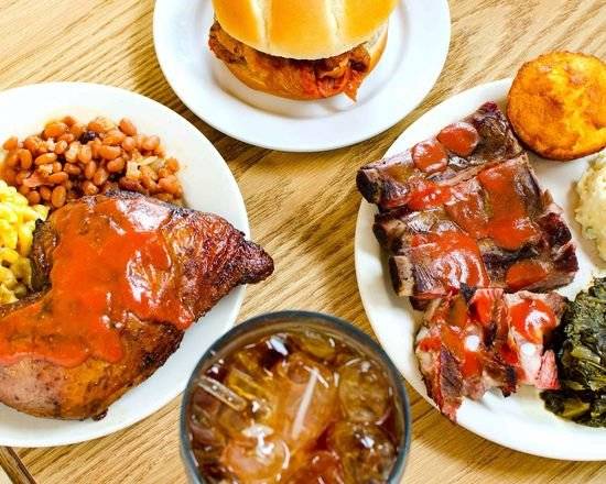 Bobs Bar-B-Q Pit | restaurant | 911 S 11th St, Tacoma, WA 98405, USA | 2536274899 OR +1 253-627-4899