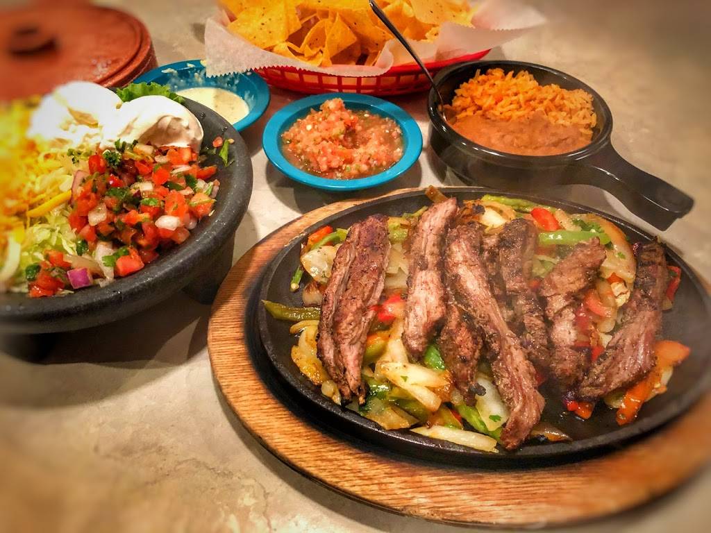 Chuys | restaurant | 585 Ernest W Barrett Pkwy NW, Kennesaw, GA 30144, USA | 7707921345 OR +1 770-792-1345