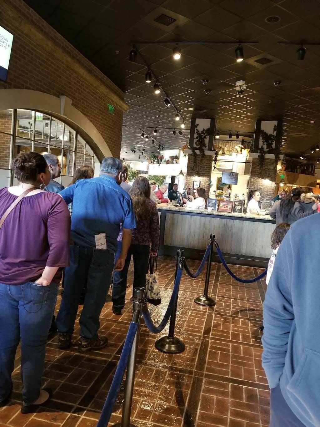 California Market Buffet | restaurant | 711 Lucky Ln, Coarsegold, CA 93614, USA | 8667946946 OR +1 866-794-6946