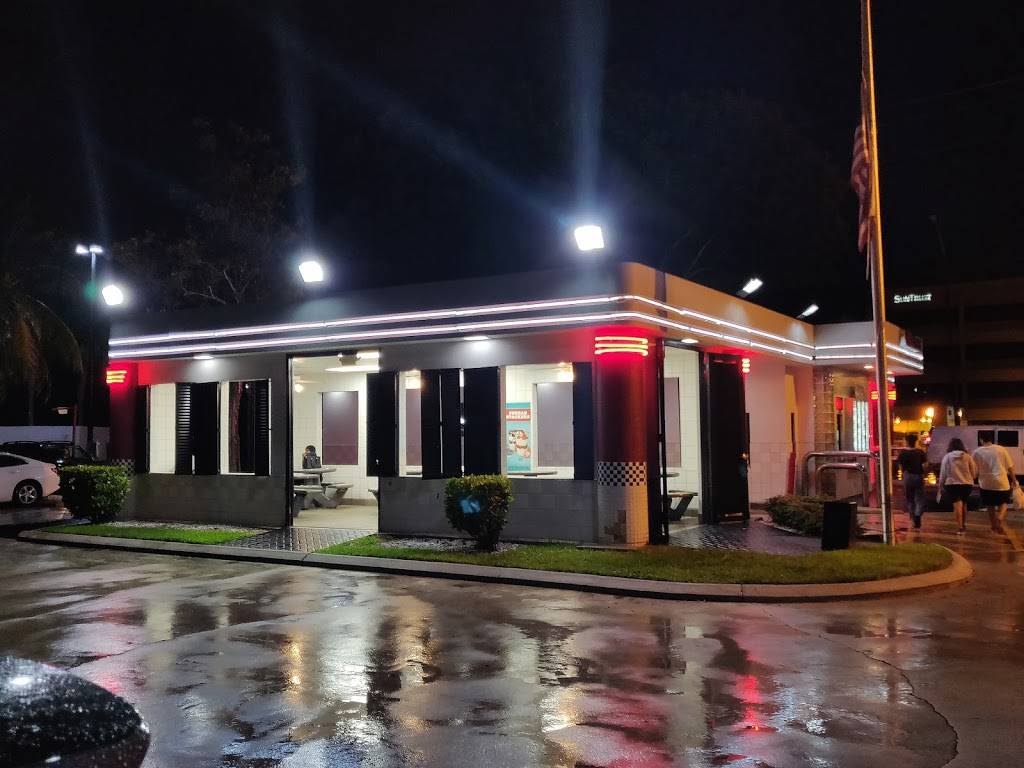 Checkers | restaurant | 1799 W Hillsboro Blvd, Deerfield Beach, FL 33442, USA | 9544265560 OR +1 954-426-5560