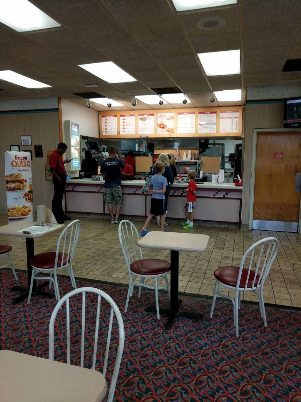 Wendys | restaurant | 100 E Central Ave, Edgewater, MD 21037, USA | 4109564868 OR +1 410-956-4868