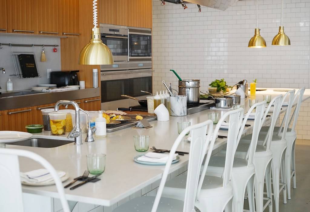 Heirloom Kitchen | restaurant | 3853 County Rd 516, Old Bridge, NJ 08857, USA | 7327279444 OR +1 732-727-9444