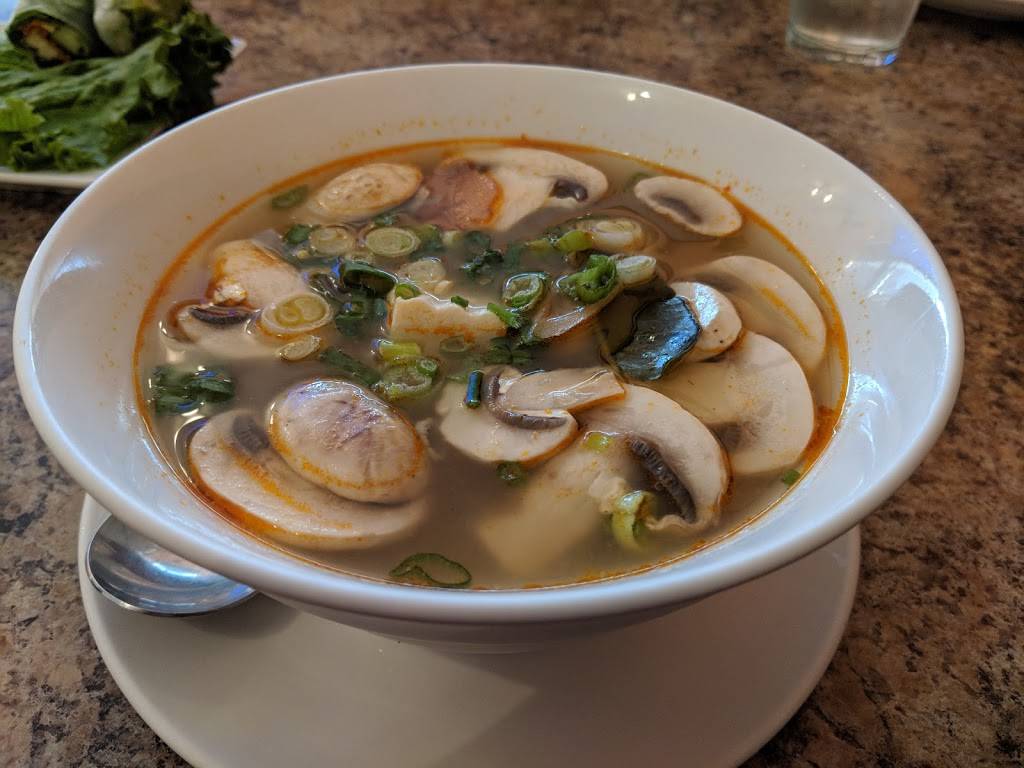 Arawan Thai Cuisine | restaurant | 4124 Orange Ave, Long Beach, CA 90807, USA | 5624261788 OR +1 562-426-1788