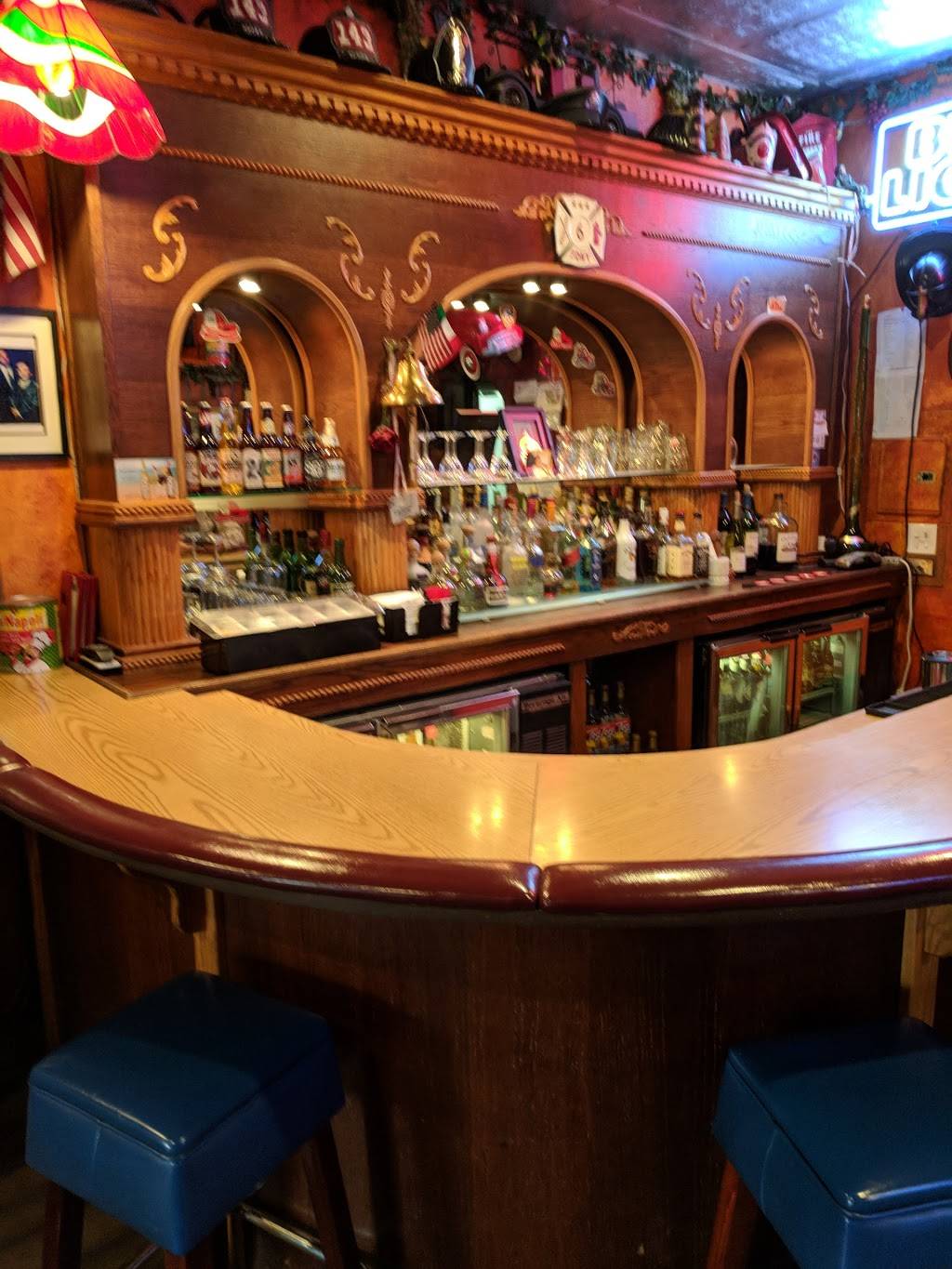 Di Napolis Fire House | restaurant | 17856 CA-18, Apple Valley, CA 92307, USA | 7602425802 OR +1 760-242-5802