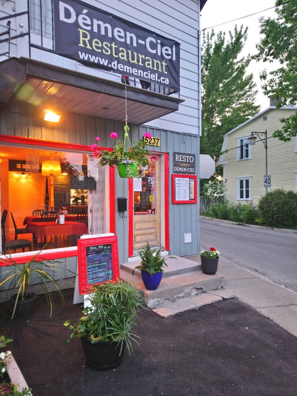 Démen-Ciel | restaurant | 5237 Boulevard Lévesque E, Laval, QC H7C 1N4, Canada | 5149702687 OR +1 514-970-2687