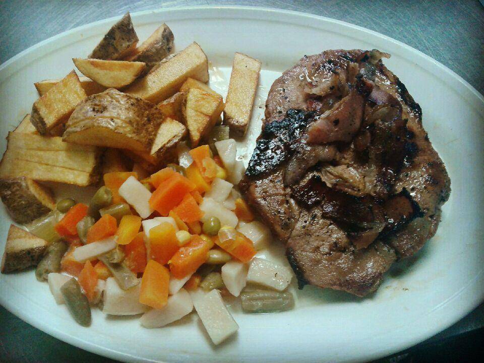 The Office Bar & Grill | restaurant | 5986 E, IL-17, Kankakee, IL 60901, USA | 8159379757 OR +1 815-937-9757