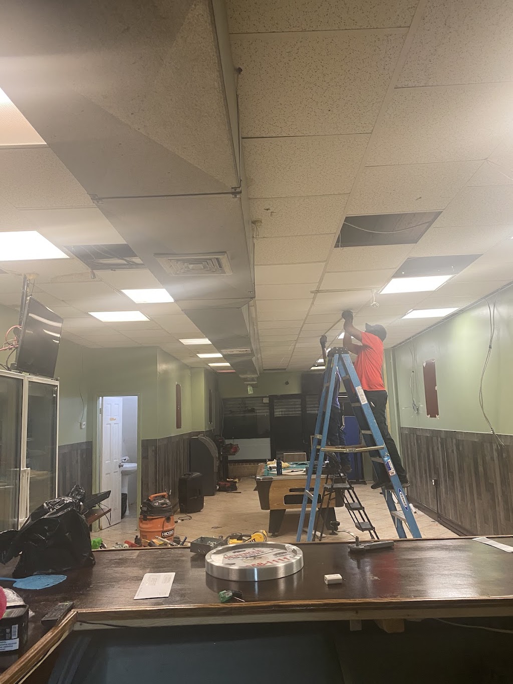 Bubbles Beer Garden | restaurant | 179-03 Jamaica Ave, Queens, NY 11432, USA | 6462750333 OR +1 646-275-0333