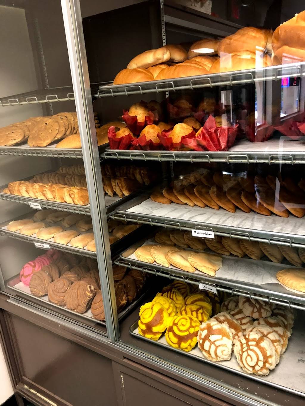 Marquez Bakery & Tortilla Factory | restaurant | 1730 E Division St, Arlington, TX 76011, USA | 8172658858 OR +1 817-265-8858