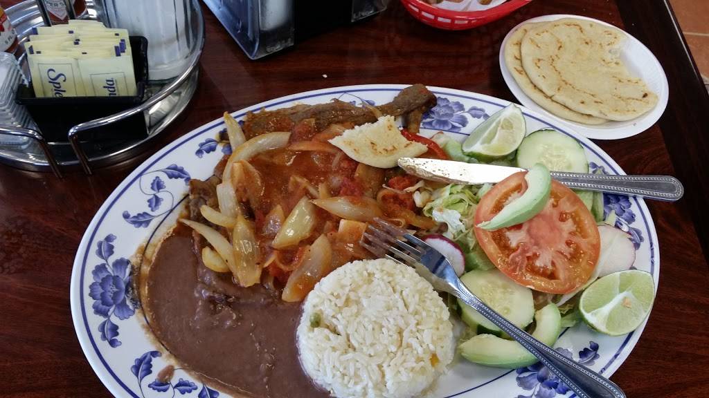 Tanchitos Restaurant | restaurant | 2148 Story Rd #3, San Jose, CA 95122, USA | 4086844416 OR +1 408-684-4416