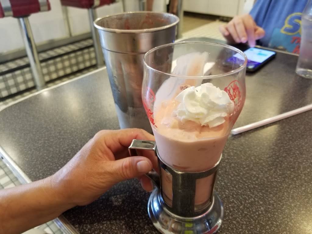 Johnny Rockets | restaurant | 301 Sun Valley Mall, Concord, CA 94520, USA | 9257988335 OR +1 925-798-8335