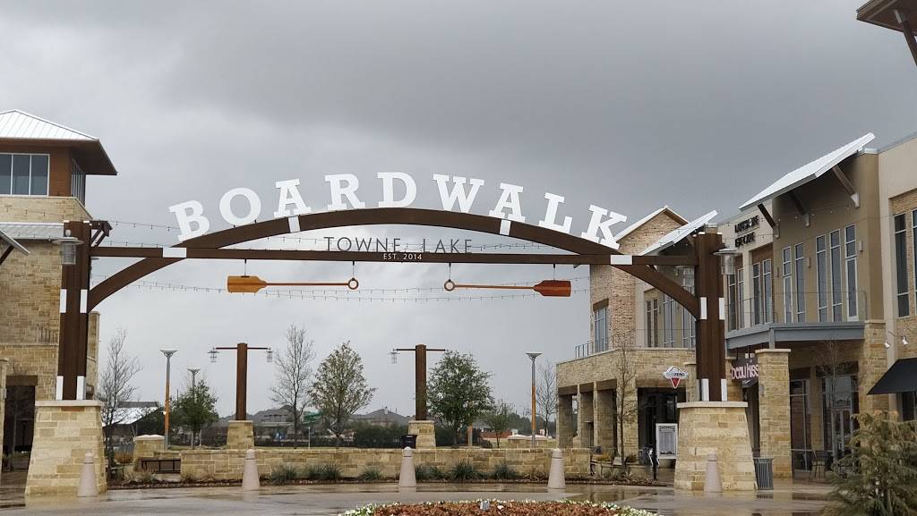 The Boardwalk at Towne Lake | shopping mall | 9945 Barker Cypress Rd, Cypress, TX 77433, USA | 7136900000 OR +1 713-690-0000