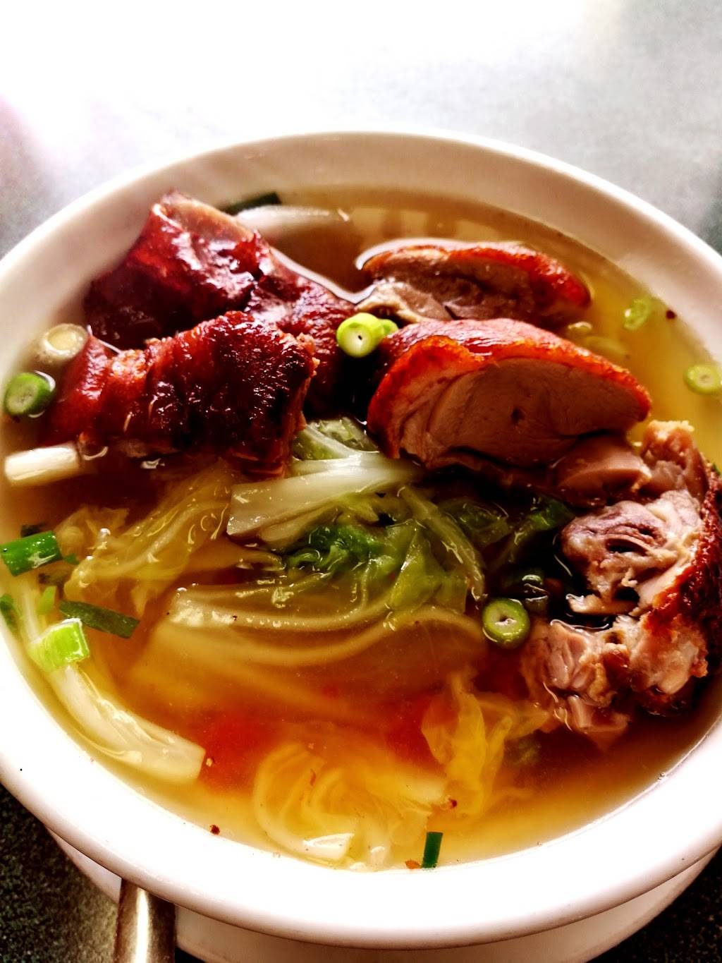 Yang Sheng Chinese Restaurant | restaurant | 662 Somerset St W, Ottawa, ON K1R 5K4, Canada | 6132355794 OR +1 613-235-5794