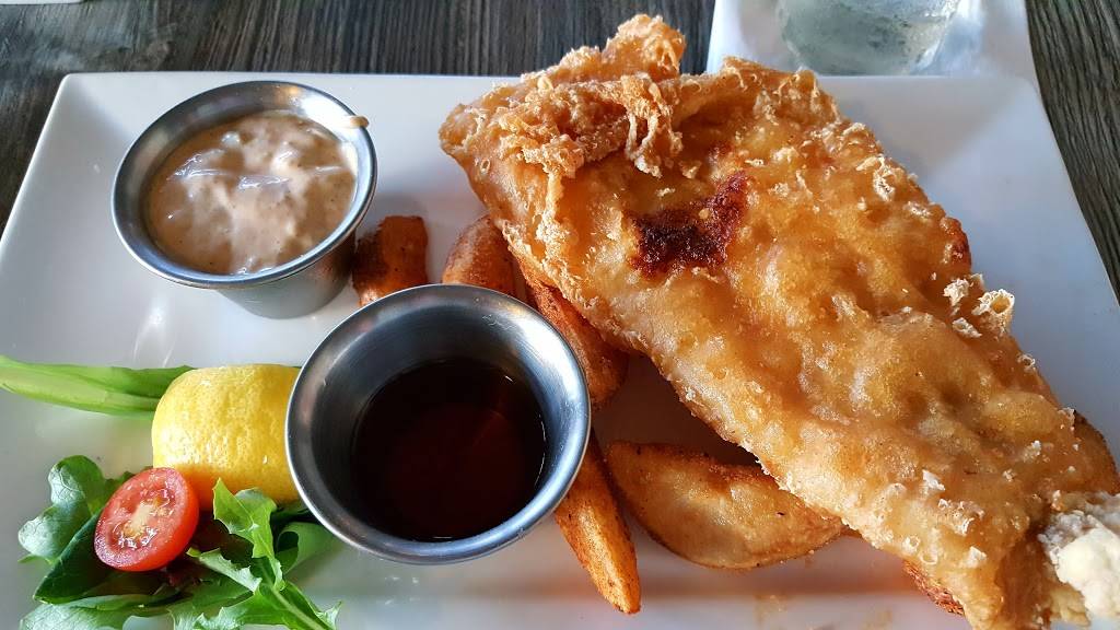 Fathoms Restaurant & Bar | restaurant | 5785 Cape Harbour Dr #106, Cape Coral, FL 33914, USA | 2395420123 OR +1 239-542-0123