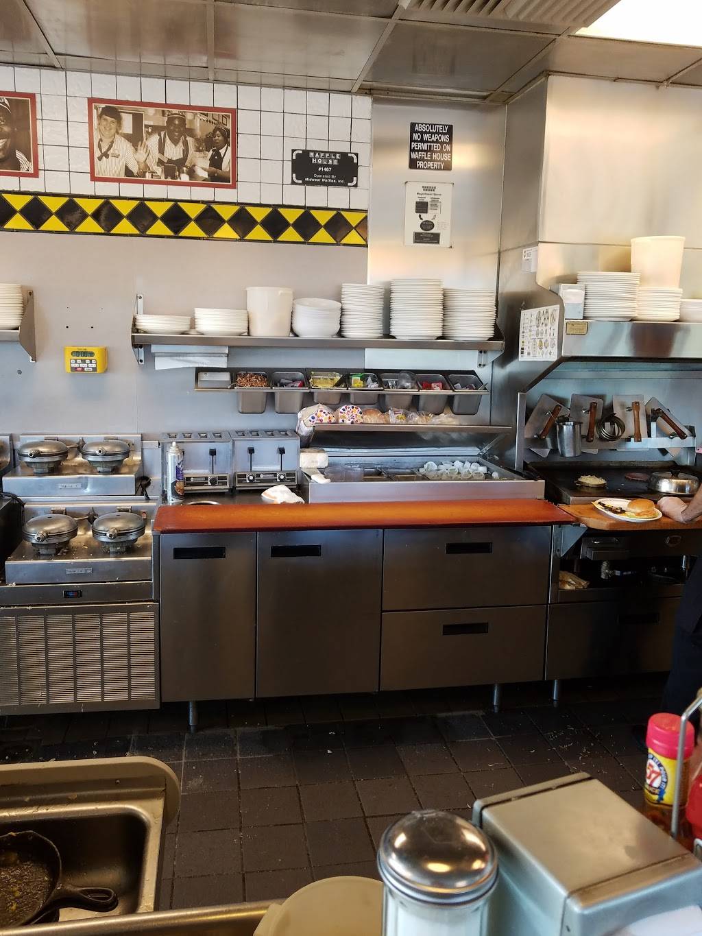 Waffle House | meal takeaway | 26046 N Dixie Hwy, Perrysburg, OH 43551, USA | 4198731650 OR +1 419-873-1650