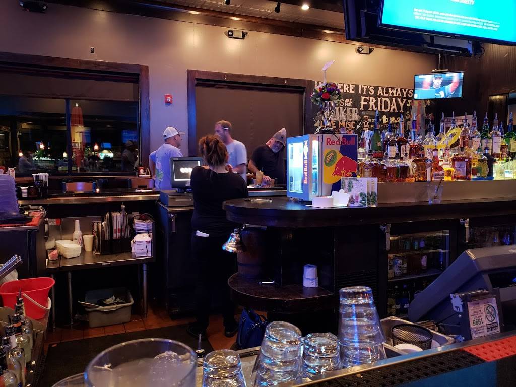 TGI Fridays | restaurant | 8100 Creighton Pkwy, Mechanicsville, VA 23111, USA | 8045592426 OR +1 804-559-2426