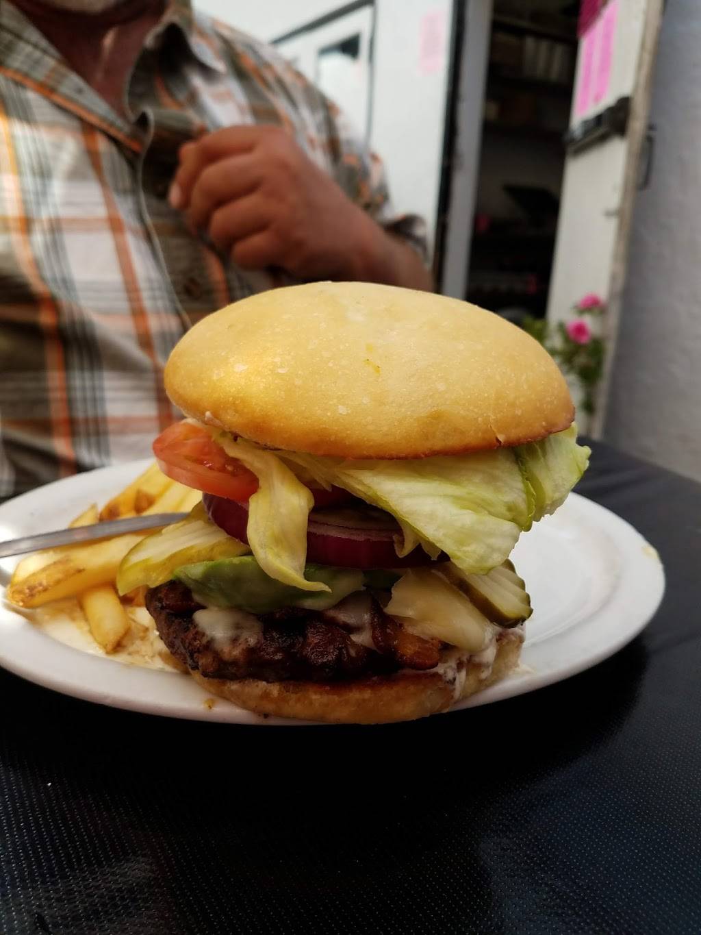 Saxs Joint | restaurant | 317 Petaluma Blvd S, Petaluma, CA 94952, USA | 7075593021 OR +1 707-559-3021