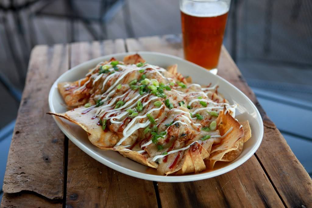 Wallys Grill & Drafthouse | restaurant | 837 SW Lemans Ln, Lees Summit, MO 64082, USA | 8165373451 OR +1 816-537-3451