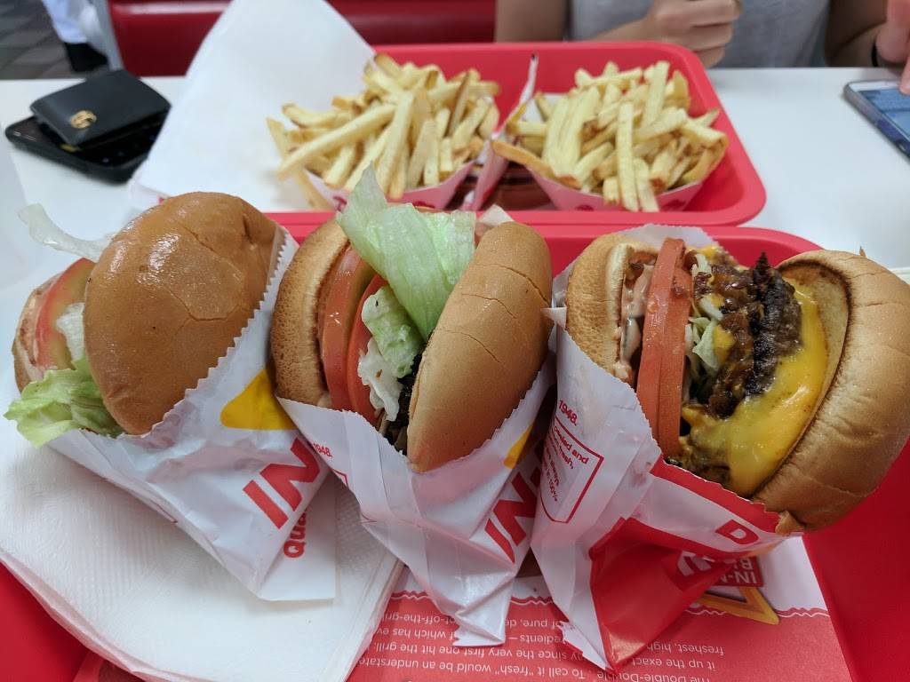 In-N-Out Burger | restaurant | 7930 Van Nuys Blvd, Van Nuys, CA 91402, USA | 8007861000 OR +1 800-786-1000