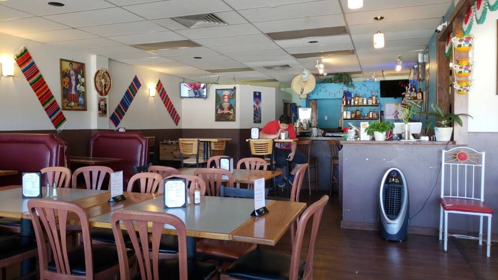 Julios Mexican Grill & Cantina | restaurant | 535 Zerex St, Winter Park, CO 80482, USA | 9703637083 OR +1 970-363-7083