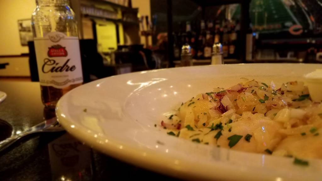 Legends Sports Bar & Grill | restaurant | 4200 River Rd, Schiller Park, IL 60176, USA | 8472339000 OR +1 847-233-9000