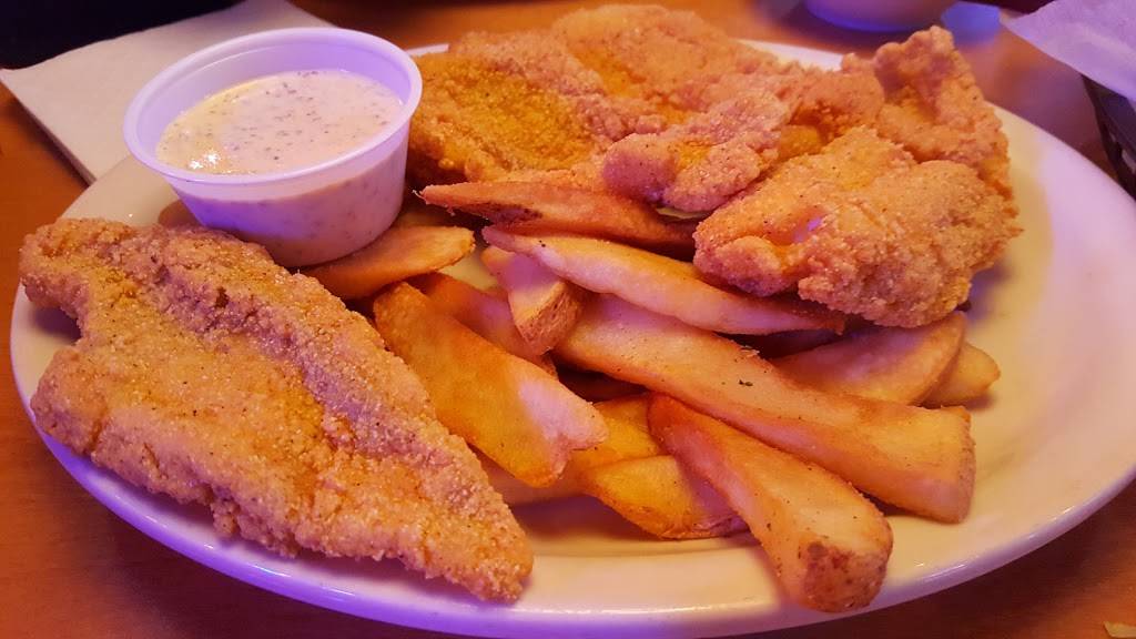 Texas Roadhouse | restaurant | 2105 NJ-35 Suite 103, Holmdel, NJ 07733, USA | 7326713749 OR +1 732-671-3749