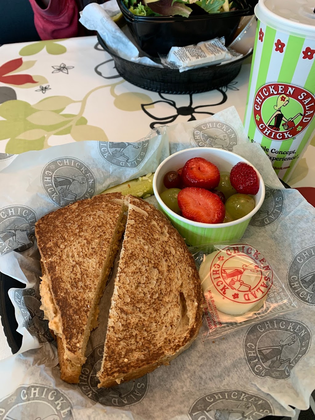 Chicken Salad Chick | restaurant | 101 Winding Way St Suite E, Lake Jackson, TX 77566, USA | 8325368539 OR +1 832-536-8539