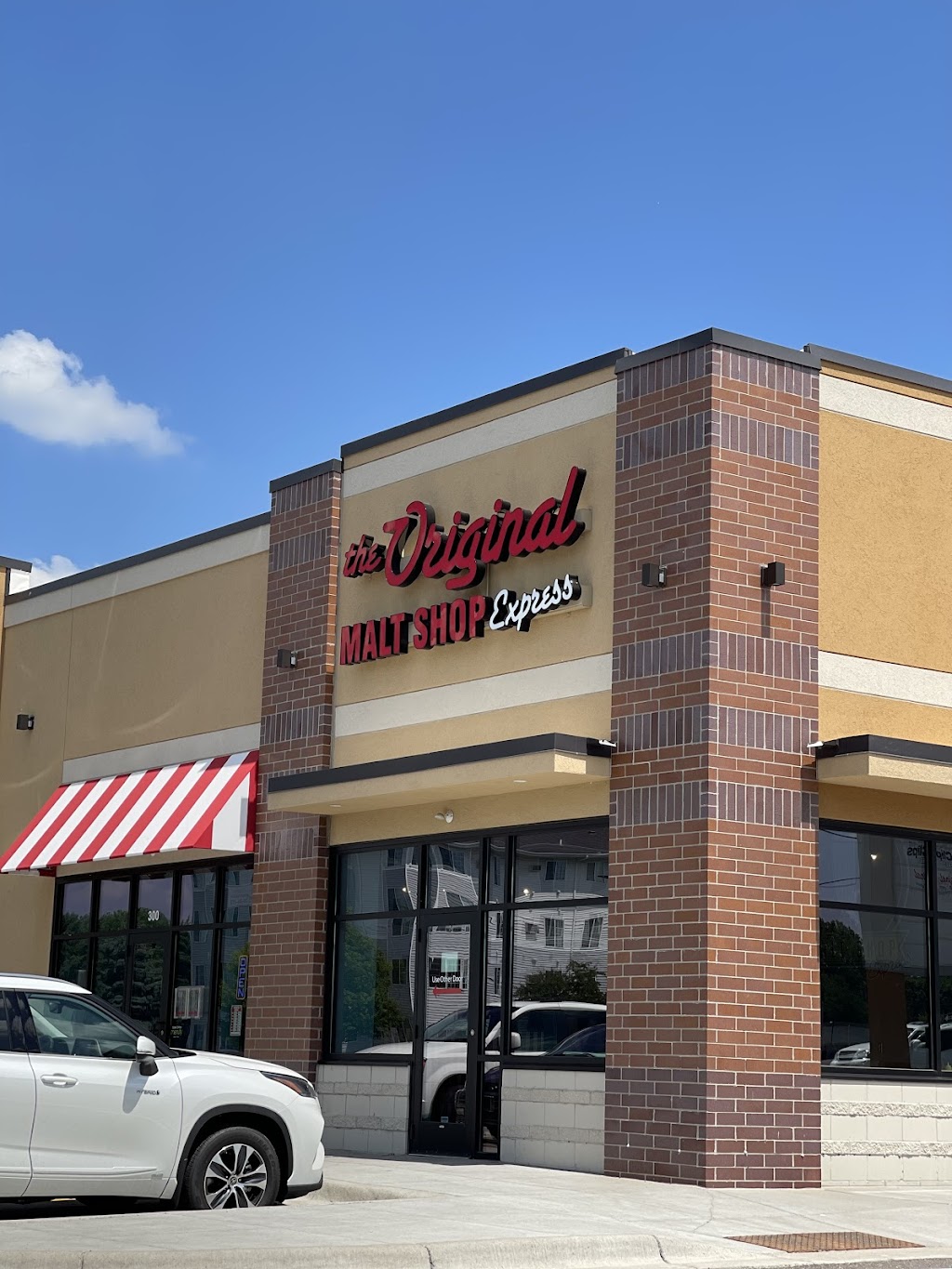 The Original Malt Shop Express | restaurant | 8300 University Ave NE Suite 300, Fridley, MN 55432, USA | 7633310711 OR +1 763-331-0711